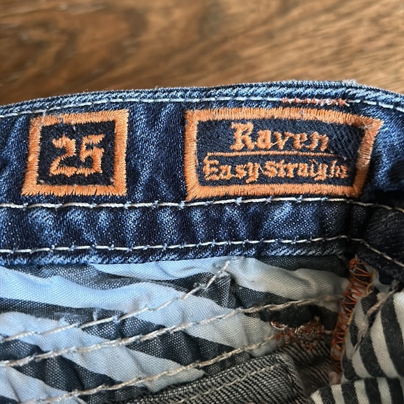 ❤️❤️HP❤️❤️Rock Revival Raven Straight Jeans - Picture 4 of 7